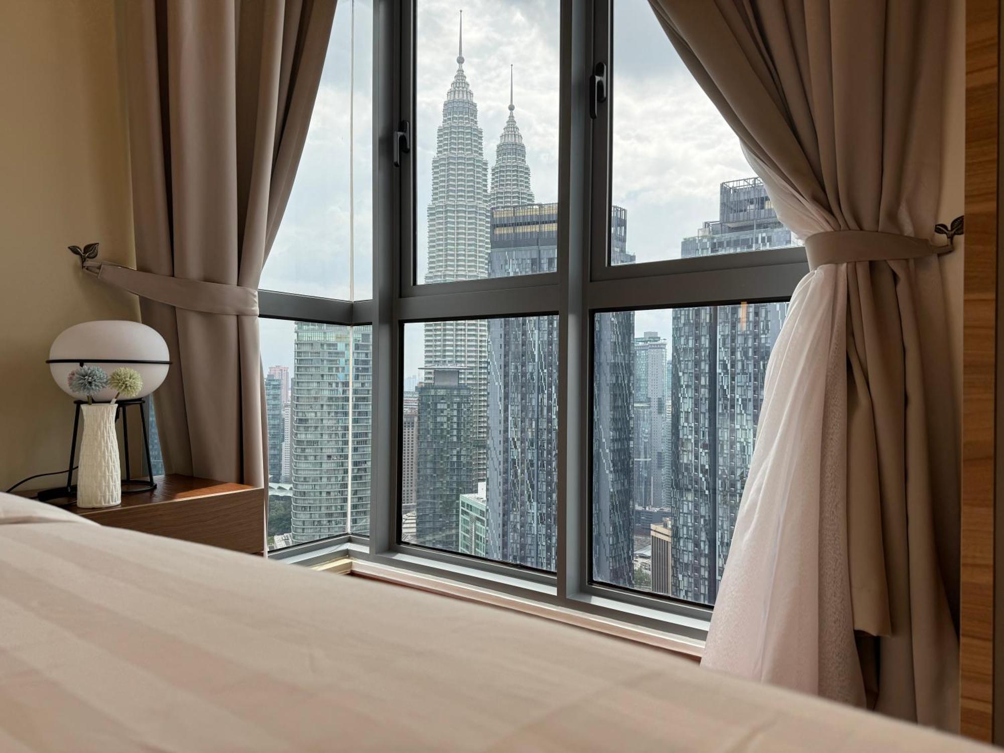 Royce Klcc Kuala Lumpur City Centre By Dormeo Destinations Bagian luar foto